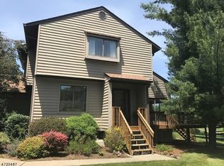 9 Cardinal Ln, Newton, NJ 07860