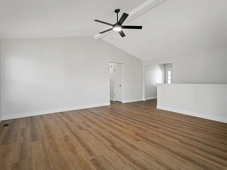 175 Shadow Pointe Dr — Photo 4