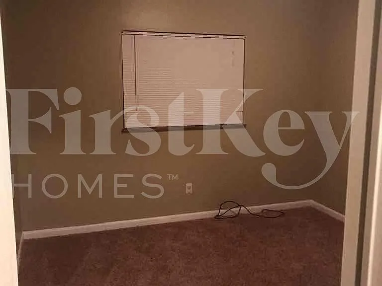 1494 Clovernoll Dr — Photo 14