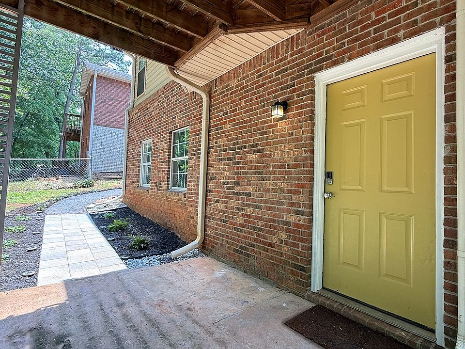 Private Entrance