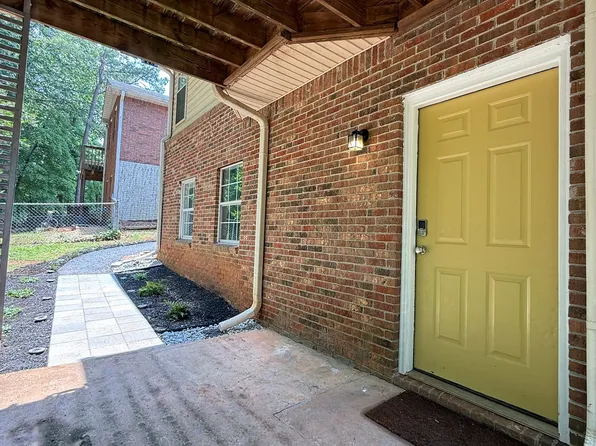 202 Oakwood Cir #2, Stockbridge, GA 30281