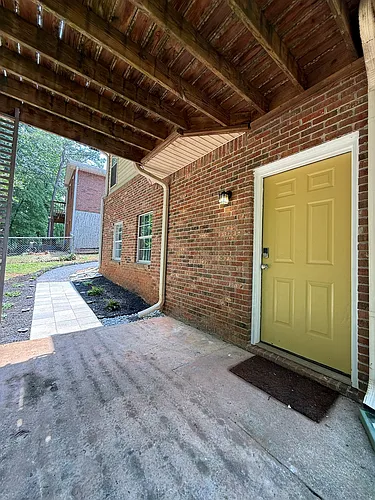 202 Oakwood Cir #2 Photo 1