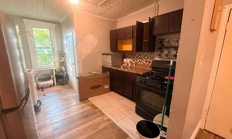 571 Westside Ave #2E