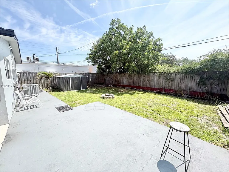 1300 SW 34th Ave — Photo 20