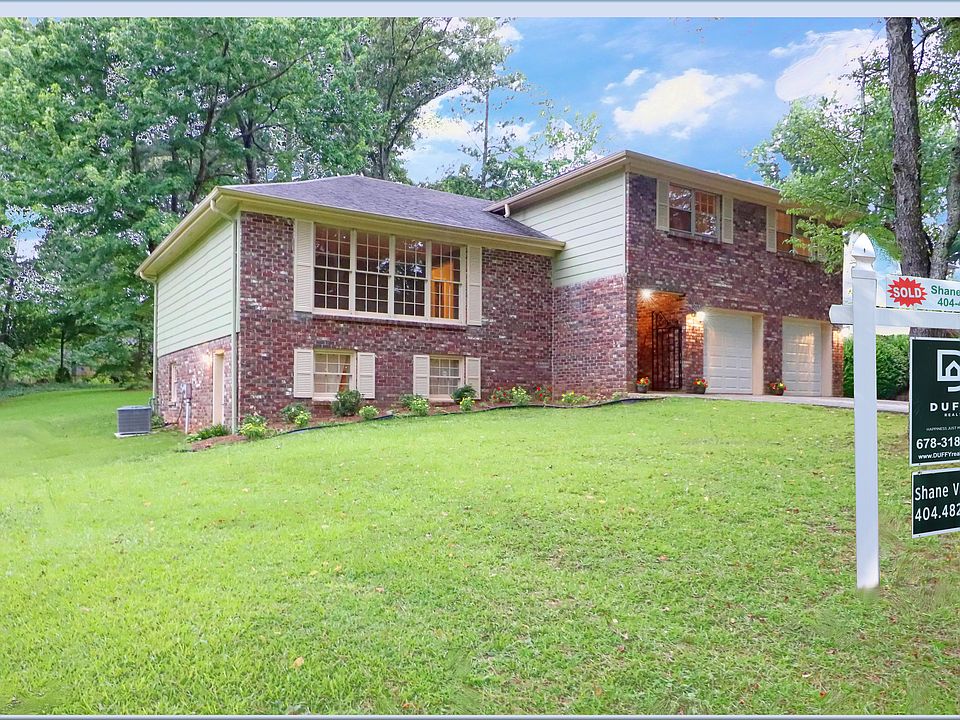1st image of 2421 Prince Howard Ln