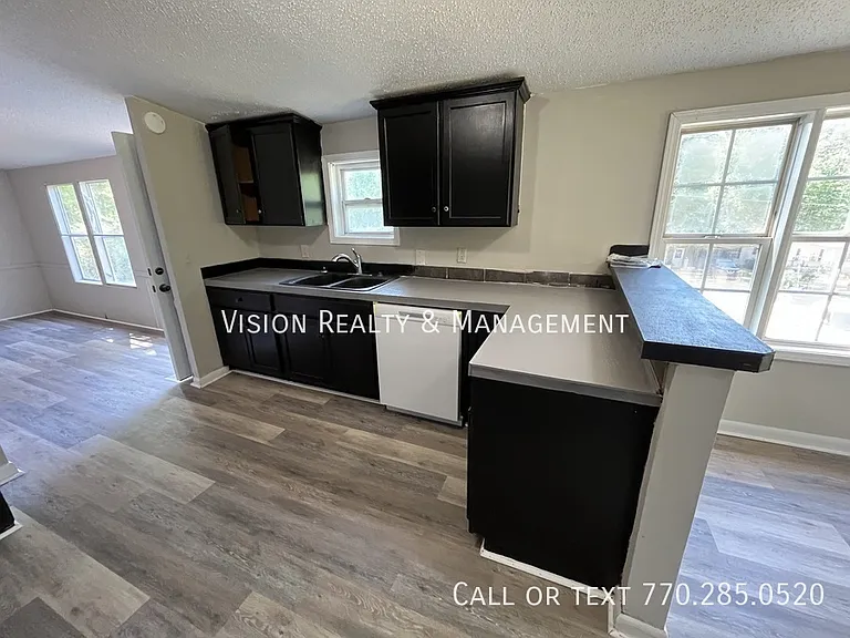 137 Park West Ct — Photo 33