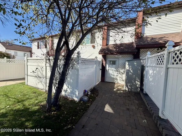 101 N Gannon Ave, Staten Island, NY 10314