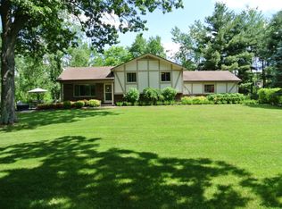 1764 Hidden Meadow Dr, Howell, MI 48855