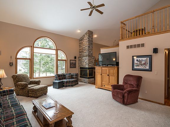 4th image of 3207 Lakewood Shores Dr