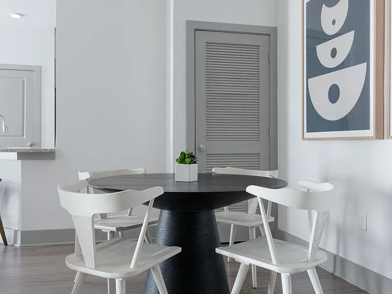 Alleia Luxury Apartments — Photo 2