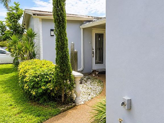 5th image of 7250 Dilido Blvd
