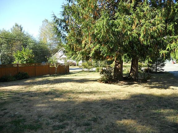 2nd image of 14020 Chinook Cir NW