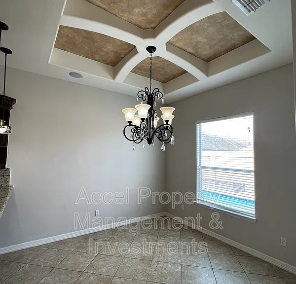 2301 N 46th St — Photo 8