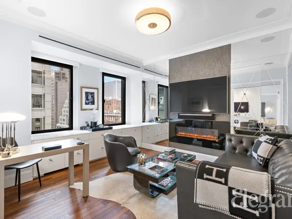 465 Park Avenue image 3 of 14