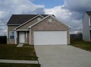 986 Bentgrass Dr, Greenwood, IN 46143