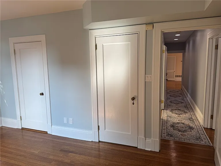 703 Saint James St — Photo 38