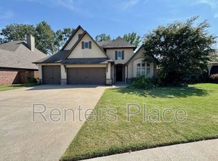 7040 E 127th St S, Bixby, OK 74008