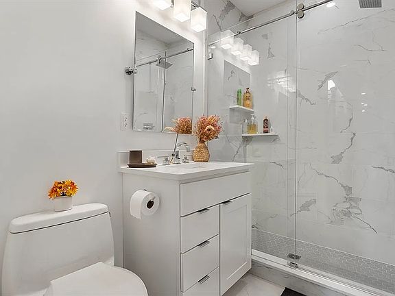 5th image of 49 Rogers St #801
