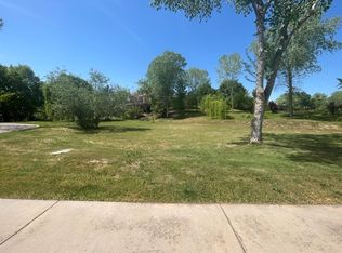 1317 Trails Way, Modesto, CA 95357