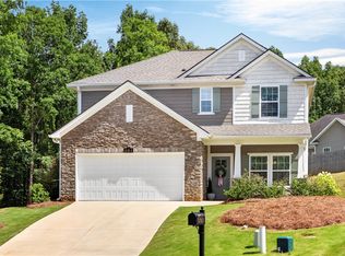 101 Cottage Ct, Opelika, AL 36801