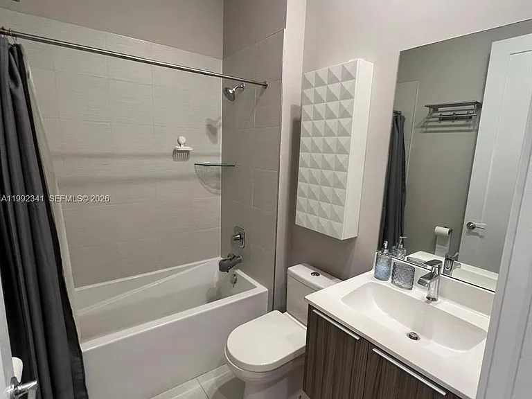 NW 66th St — Photo 13