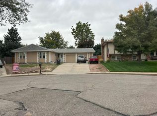 6 Glenroyal Ct, Pueblo, CO 81005
