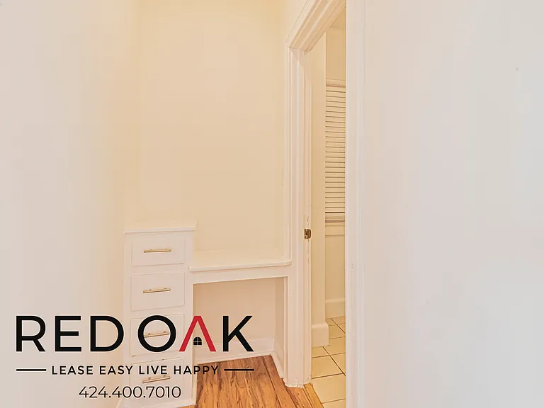 1056 S Normandie Ave #301 — Photo 6