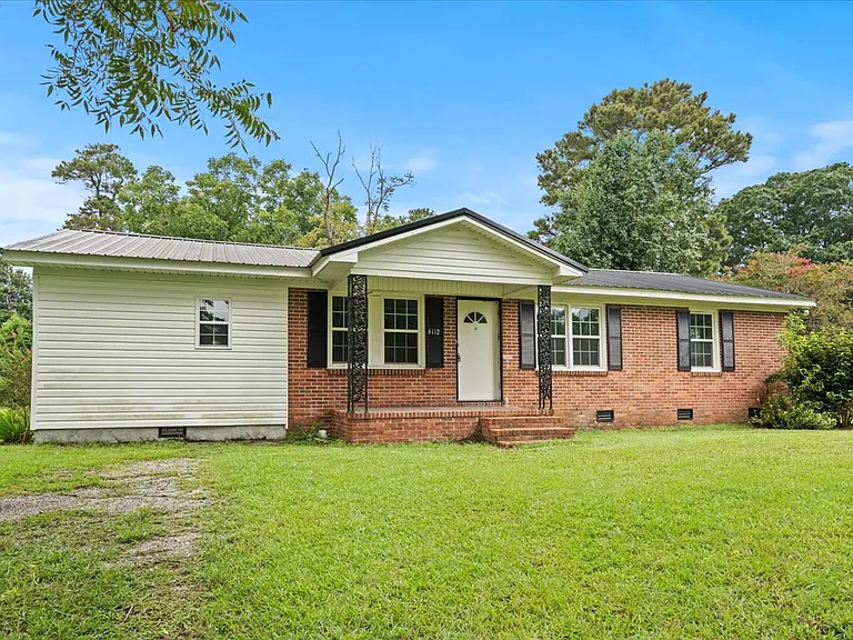 6112 Nazarene Rd — Photo 2