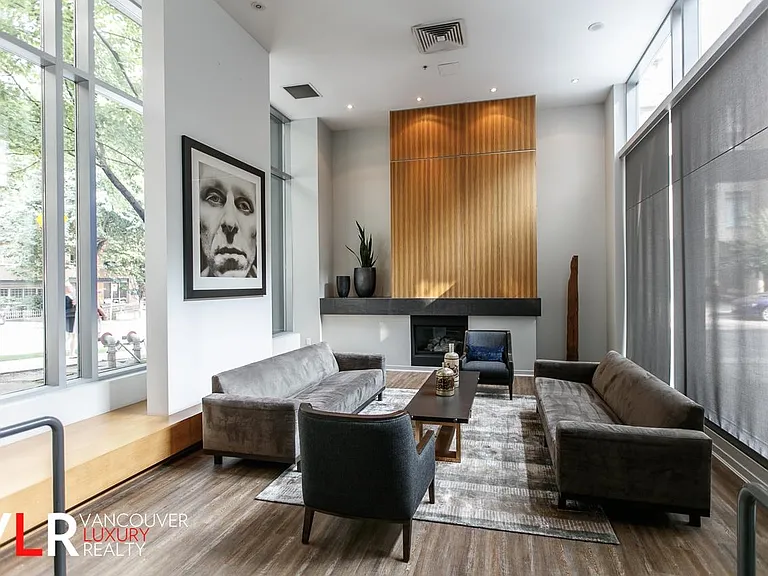1010 Richards St #1702 — Photo 11