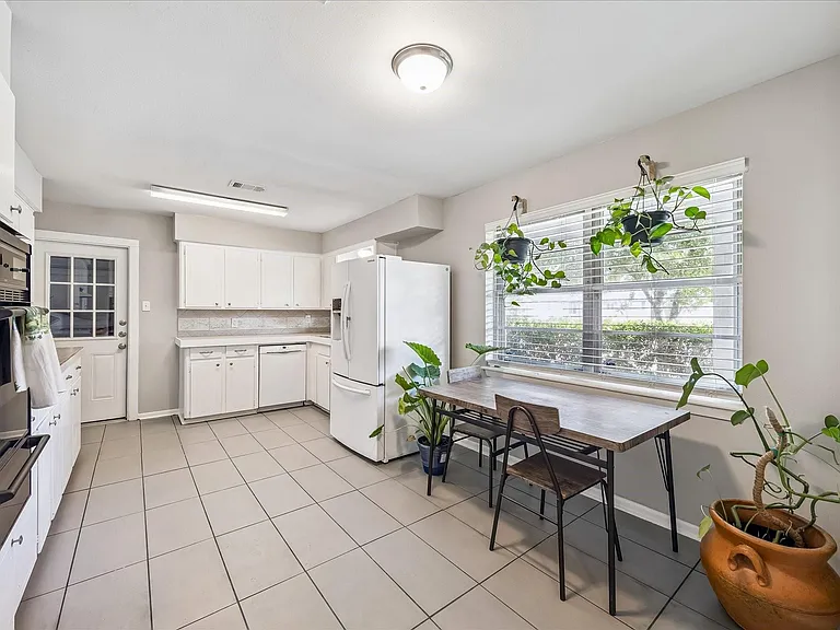 5811 Spruce Forest Dr — Photo 3