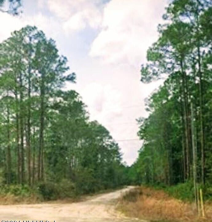 2nd image of 701 PHILLIPS Road