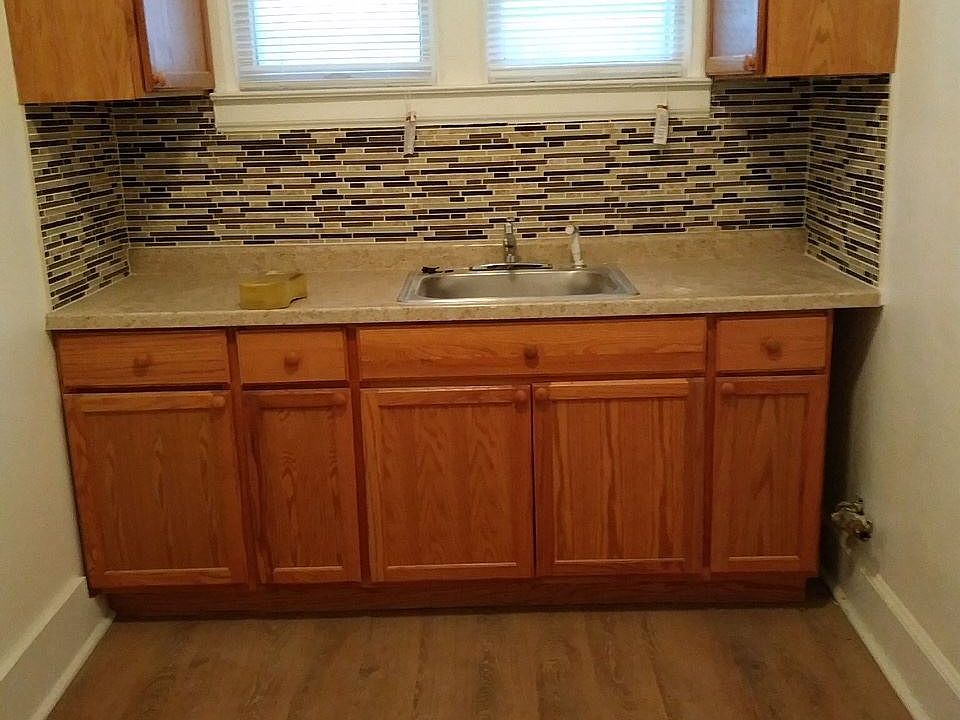 D 3792 Clements Kitchen