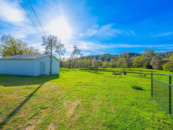 2nd image of 13840 Ridge View Rd