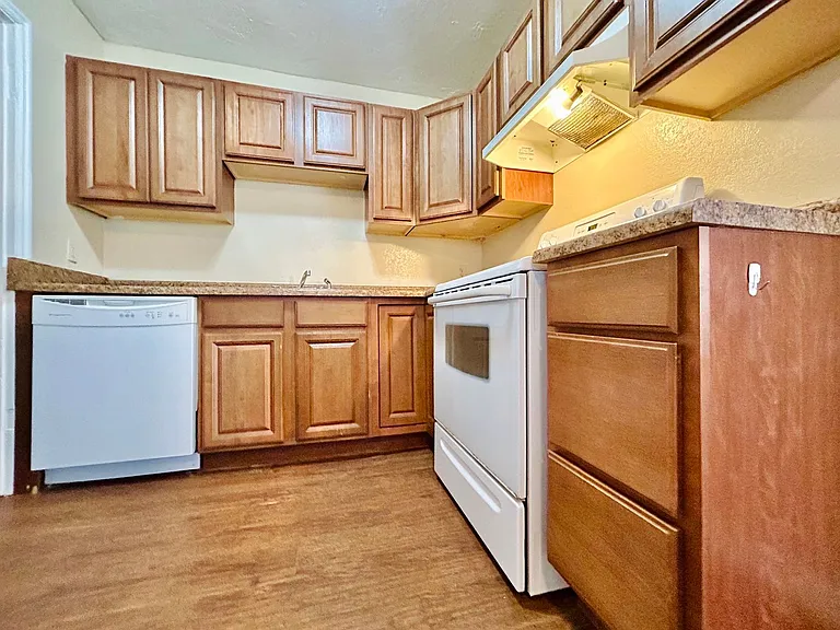 421 Showalter Dr — Photo 7