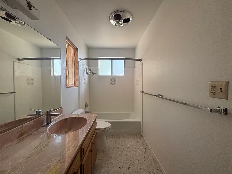 603 Kingsford St — Photo 11