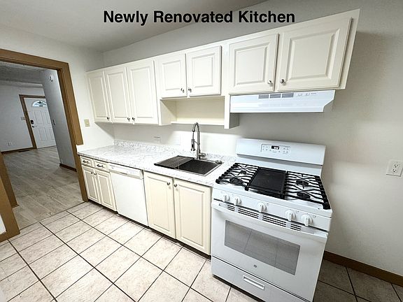Newly Renovated 2025 Kitchen