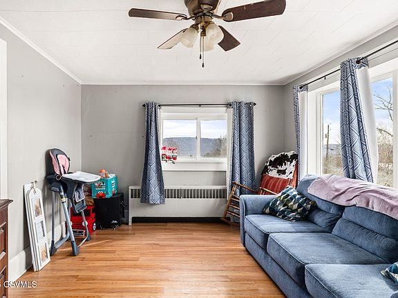 3rd image of 2650 Tower Rd