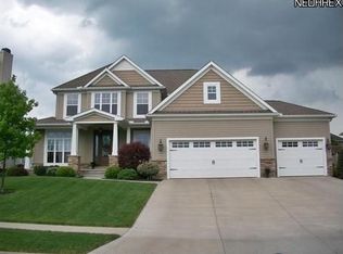 718 Lilac Ln, Dover, OH 44622