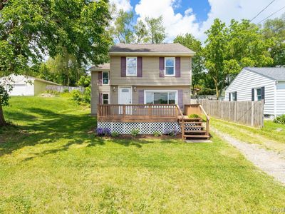 3755 Jackson Blvd, White Lake, MI, 48383