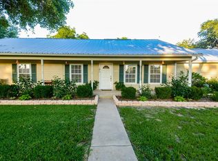 1450 10th St, Hempstead, TX 77445