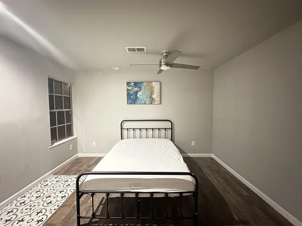 (undisclosed Address), Houston, TX 77090