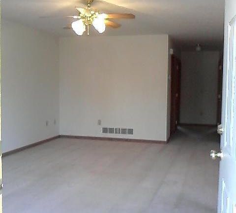 4th image of 428 S Washington St APT 5