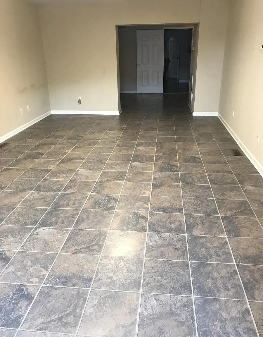 1 bed, 1100 sqft, $1,100 — Photo 4