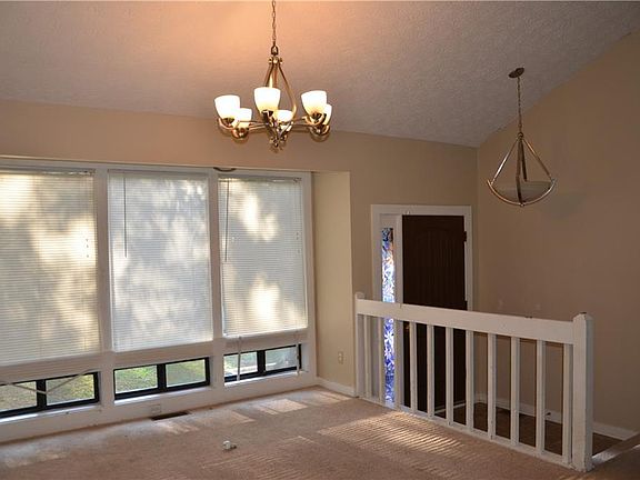 4th image of 308 New Crossing Trl E