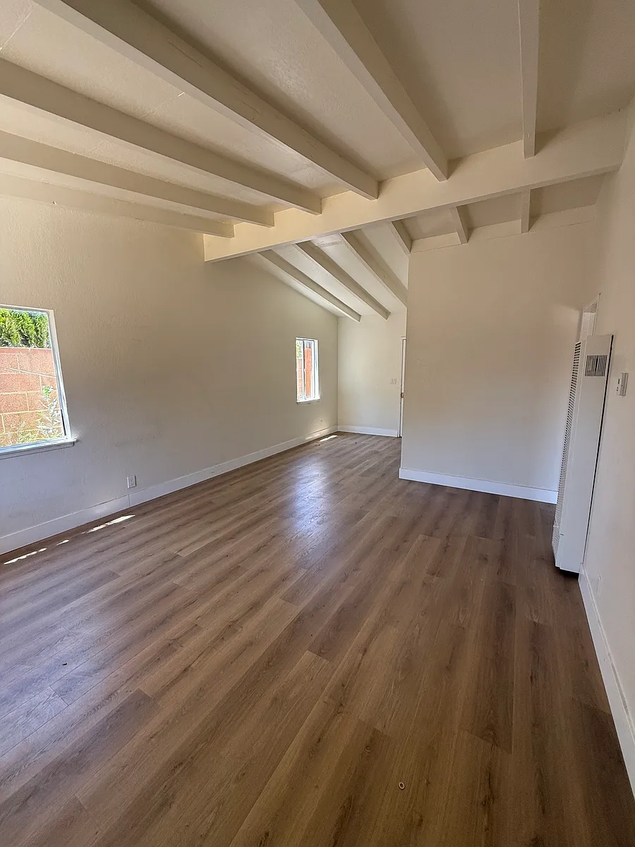 Building Photo - 341 E Avenue Q7