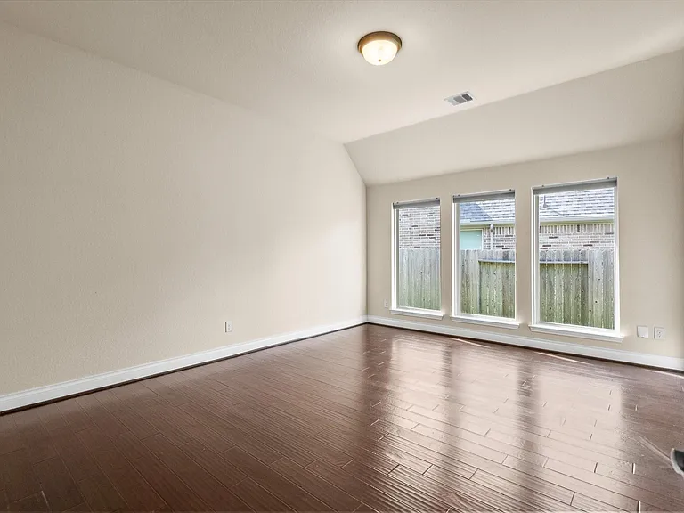 2524 Davis Prairie Ln — Photo 21