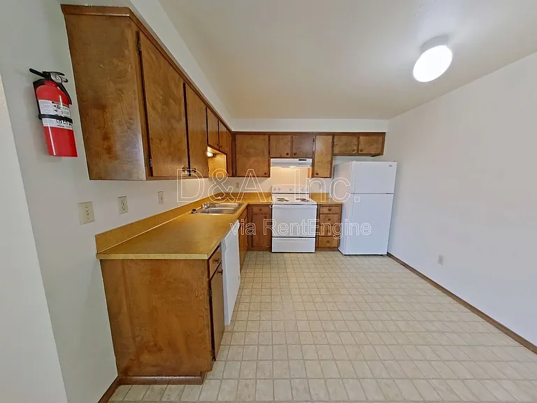 3318 NE Lancaster St #3 — Photo 3