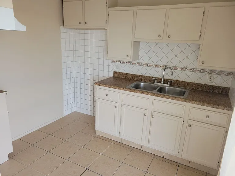 12330 Rosecrans Ave #10 — Photo 4