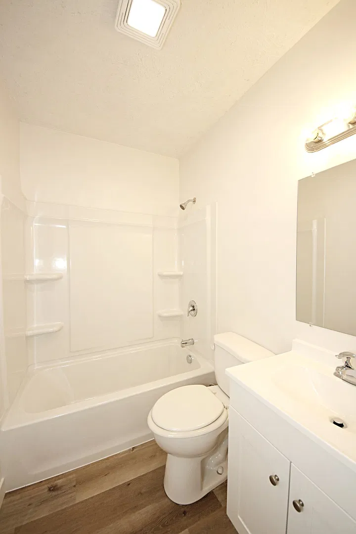 4 bed, $1,400 — Photo 3