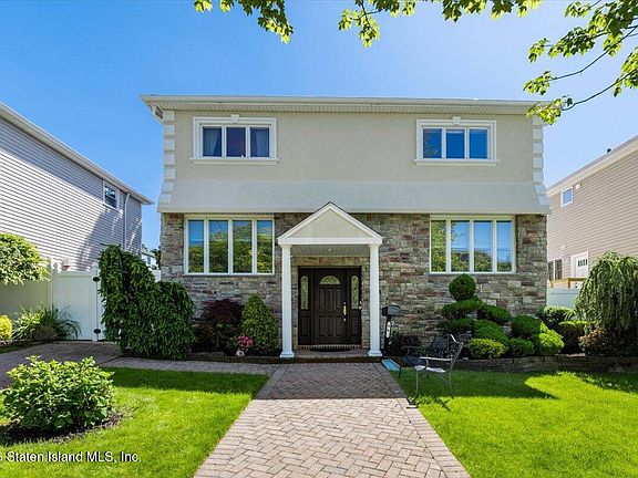 2nd image of 99 Connor Ave